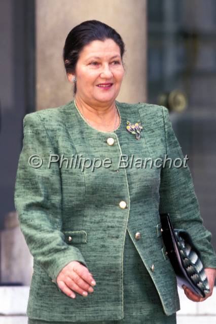 simone veil.JPG - Simone Veil, présidente du Parlement européen de 1979 à 1982, ministre des Affaires Sociales, de la Santé et de la Ville de 1993 à 1995